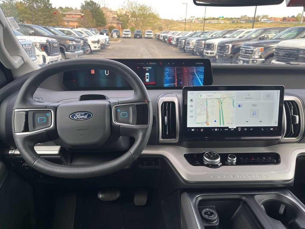 Used 2025 Ford Expedition Active AWD/4WD image 10