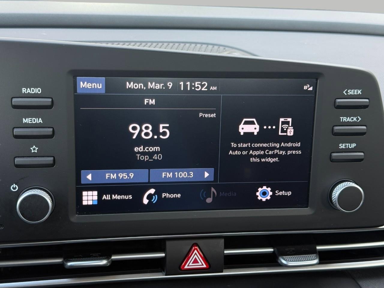 Used 2023 Hyundai Elantra SEL w/ Cargo Package image 34