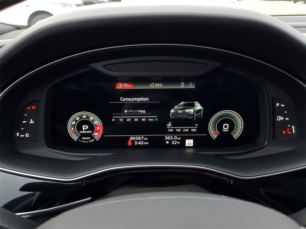 Used 2021 Audi Q8 Prestige w/ Prestige Package image 16