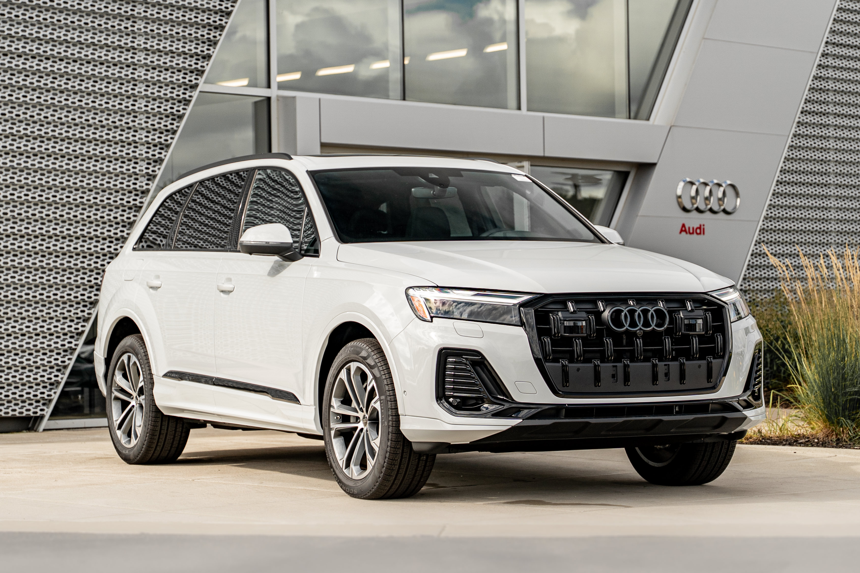 New 2026 Audi Q7 2.0T Premium