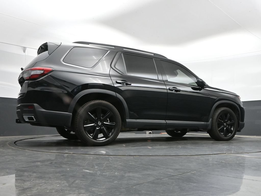 Used 2025 Honda Pilot Black Edition image 42