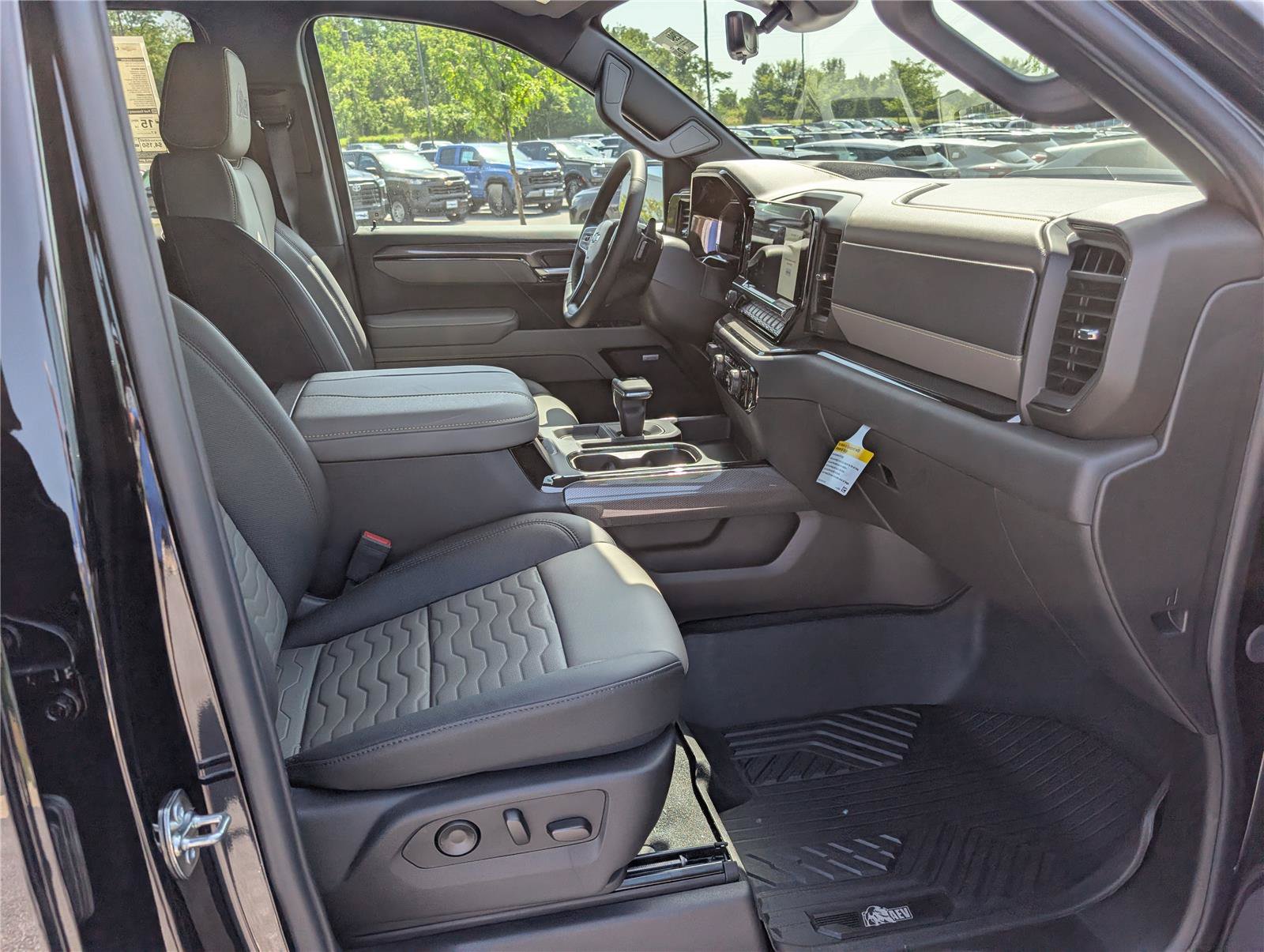 New 2026 Chevrolet Silverado 1500 ZR2 w/ ZR2 Bison Edition AWD/4WD image 7