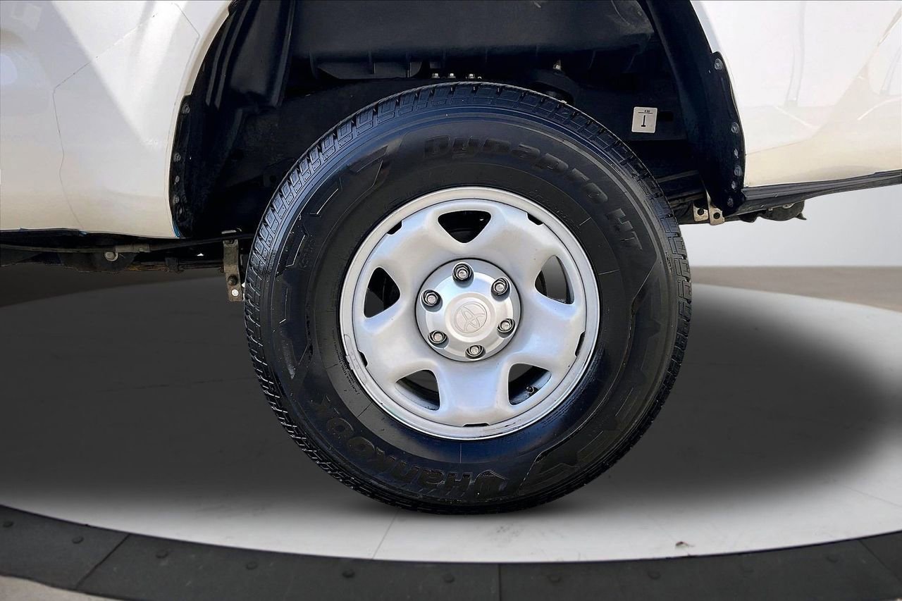 Used 2022 Toyota Tacoma SR RWD image 34
