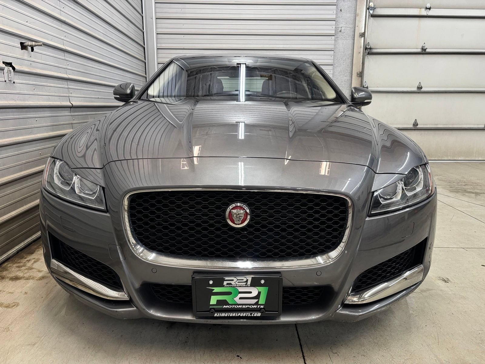 Used 2016 Jaguar XF Prestige AWD/4WD image 3