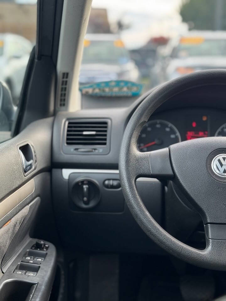 Used 2009 Volkswagen Rabbit S image 11