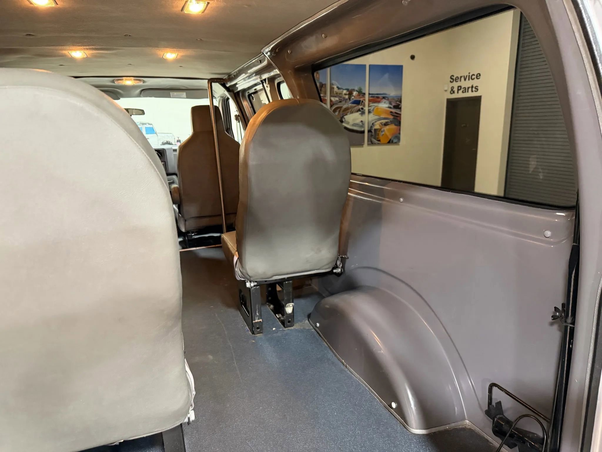 Used 2014 Ford E-250 and Econoline 250 w/ Power Group image 28