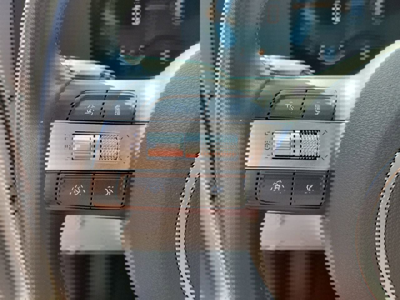 Used 2025 Hyundai Kona SEL FWD image 18