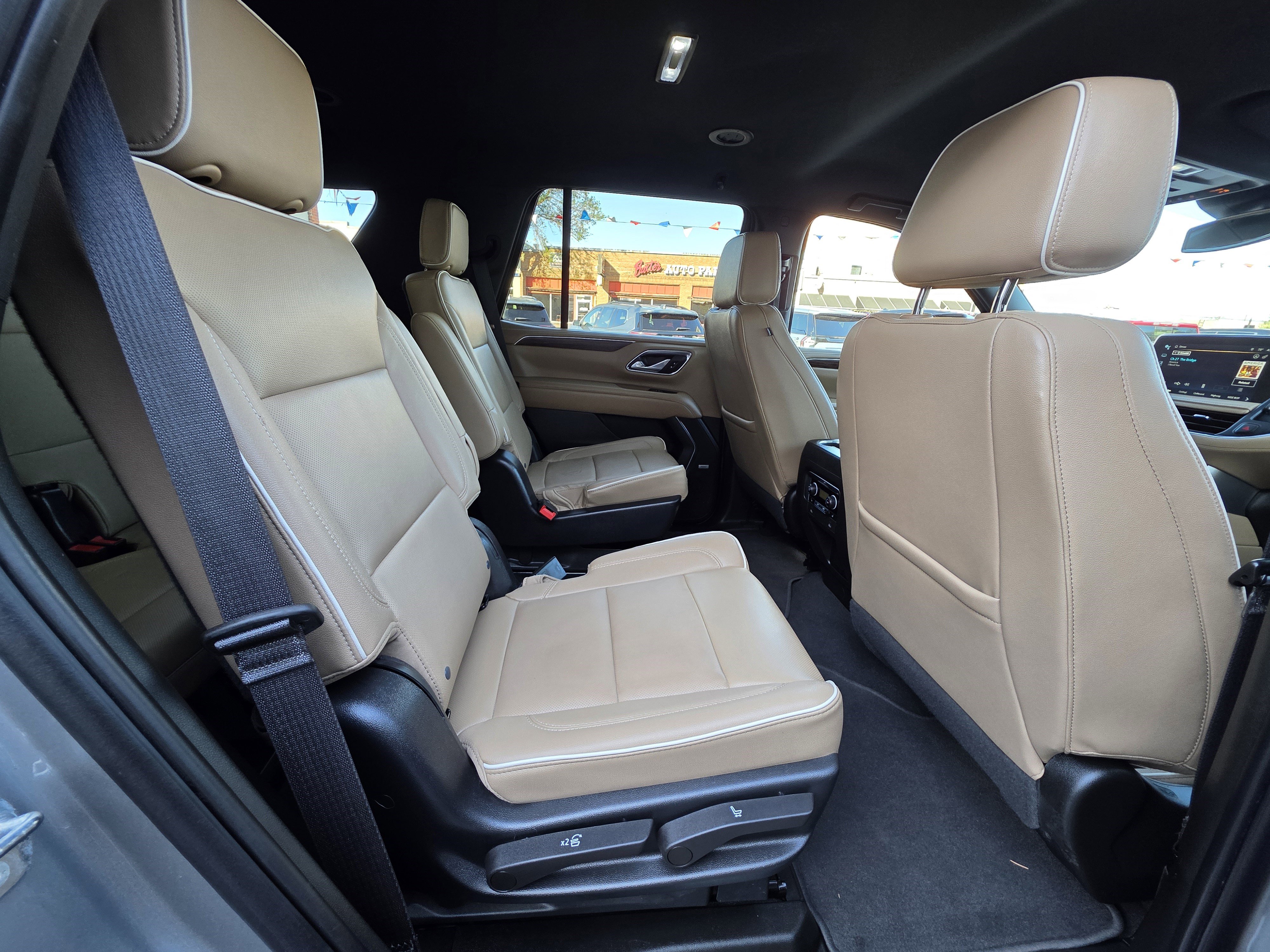 Used 2023 Chevrolet Tahoe Premier image 23