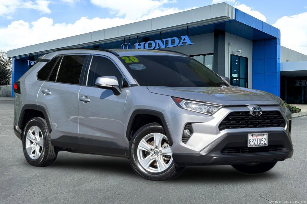 Used 2020 Toyota RAV4 XLE w/ XLE Grade Weather Package AWD/4WD video 1