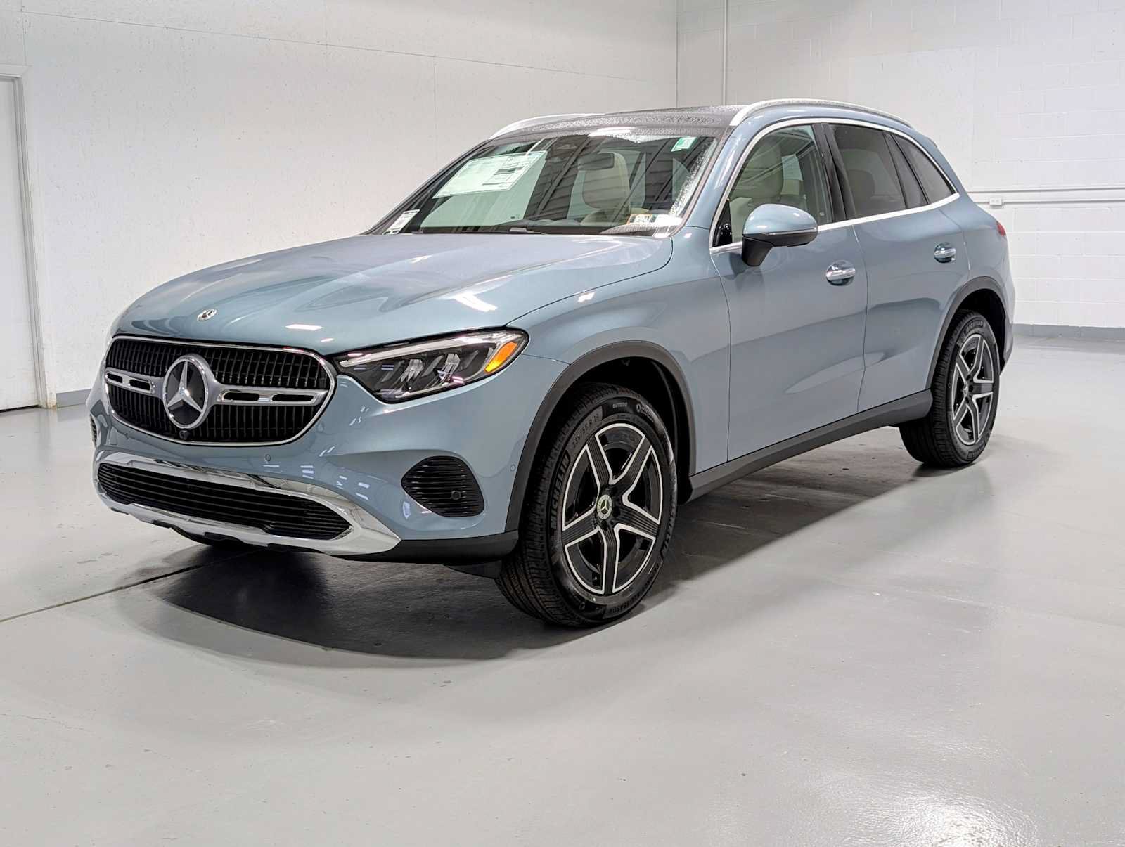 New 2026 Mercedes-Benz GLC 300 4MATIC image 1