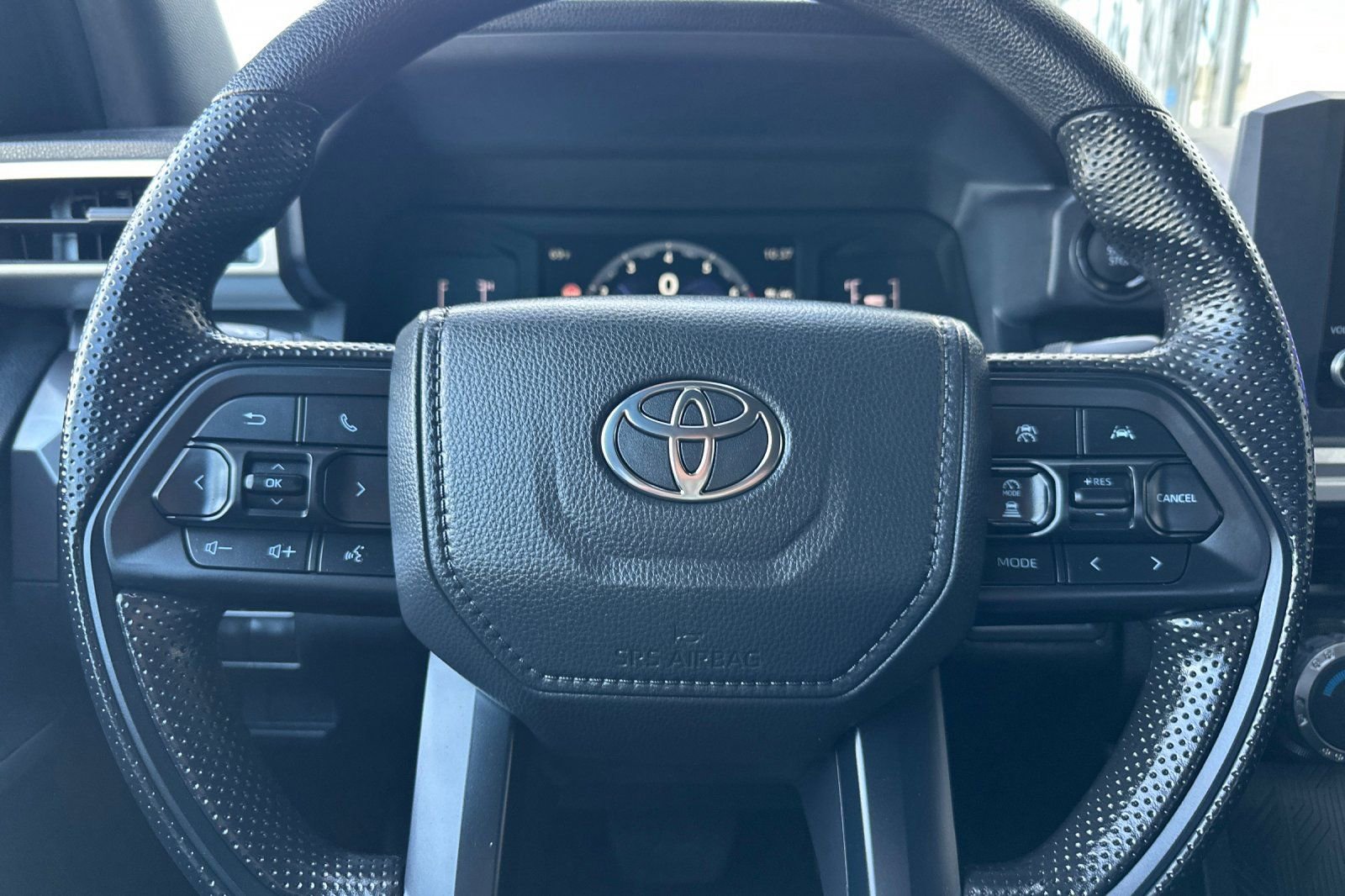 Certified 2025 Toyota Tacoma SR5 image 24