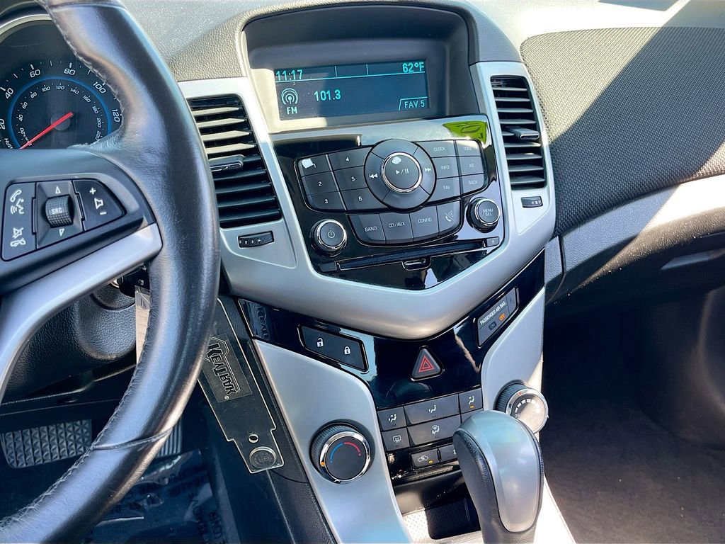 Used 2014 Chevrolet Cruze LT image 11