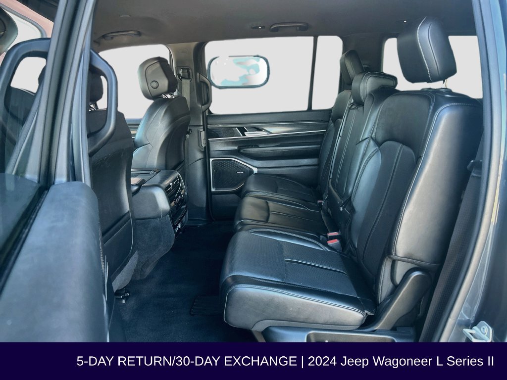 Used 2024 Jeep Wagoneer L Series II AWD/4WD image 27