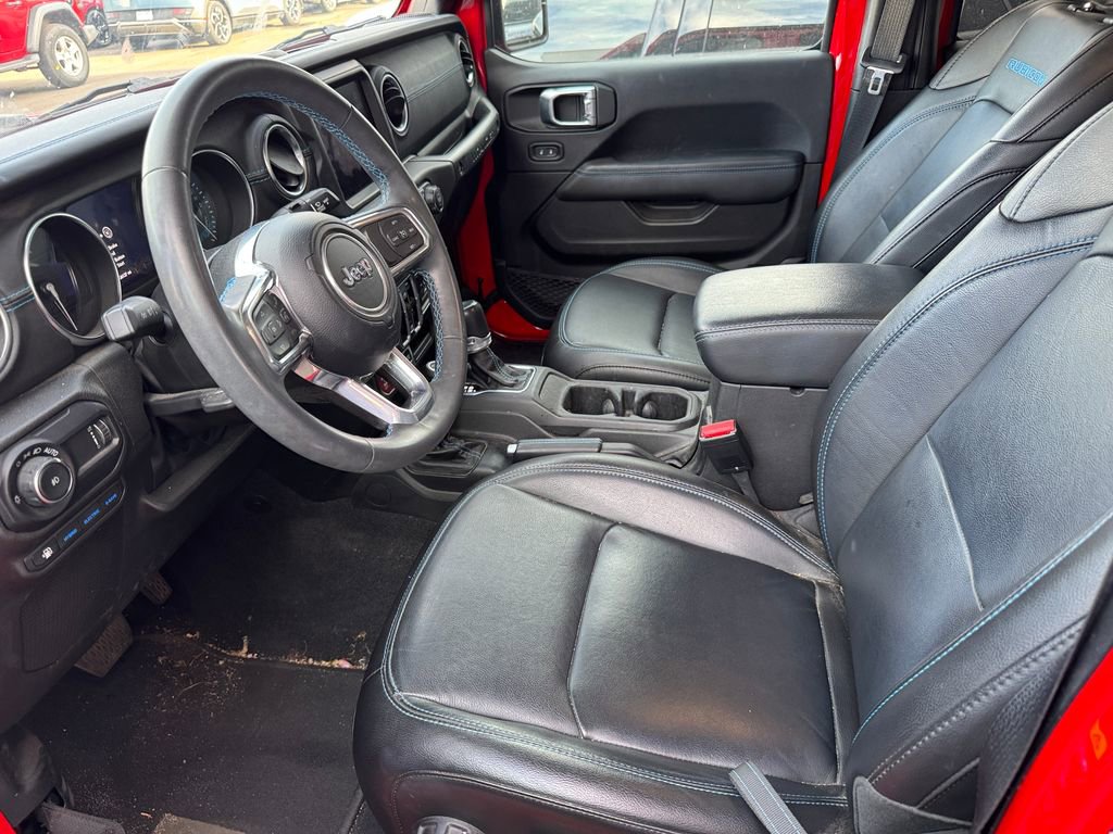 Certified 2023 Jeep Wrangler Unlimited Rubicon 4xe image 11