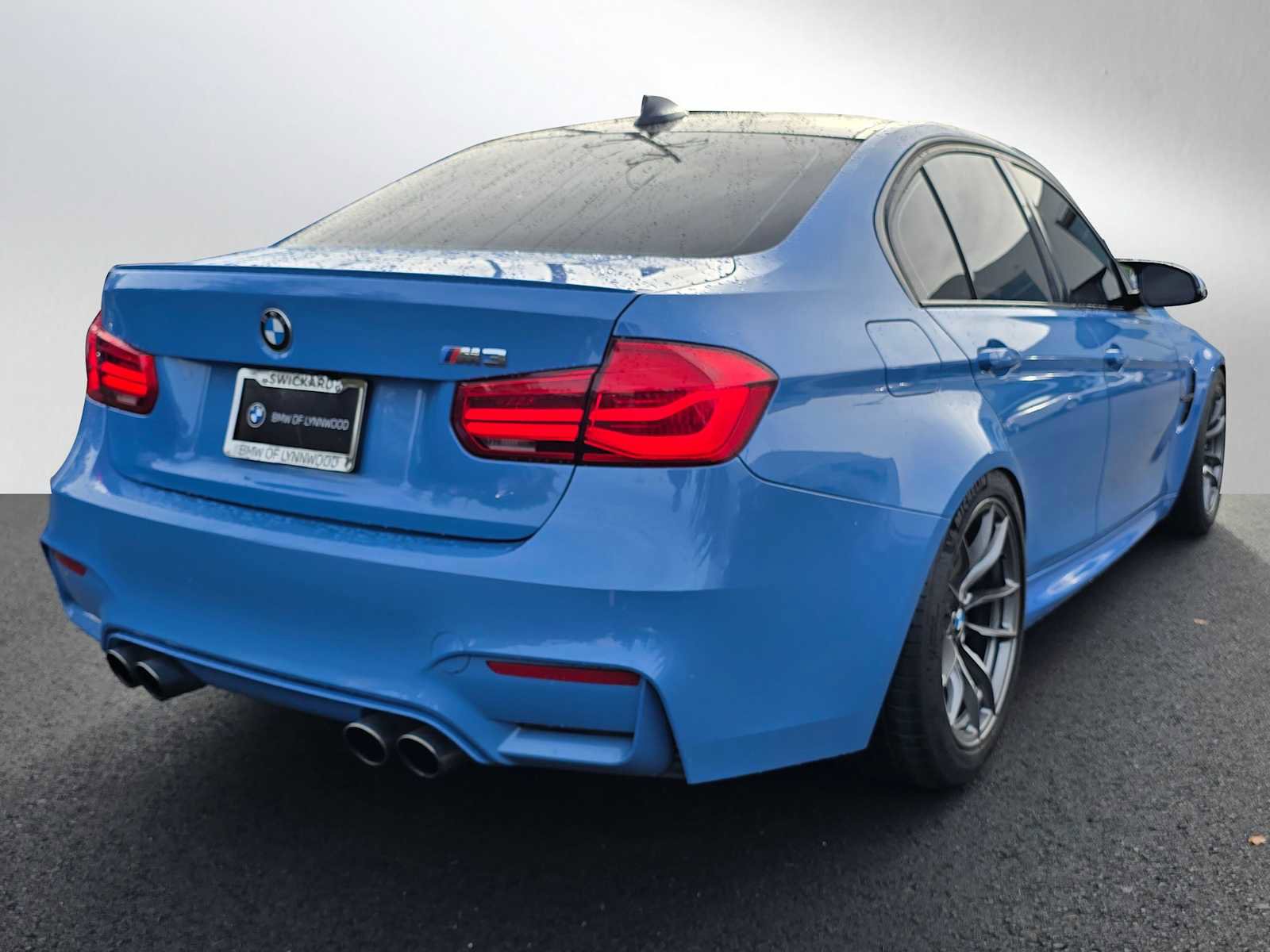 Used 2018 BMW M3 image 3