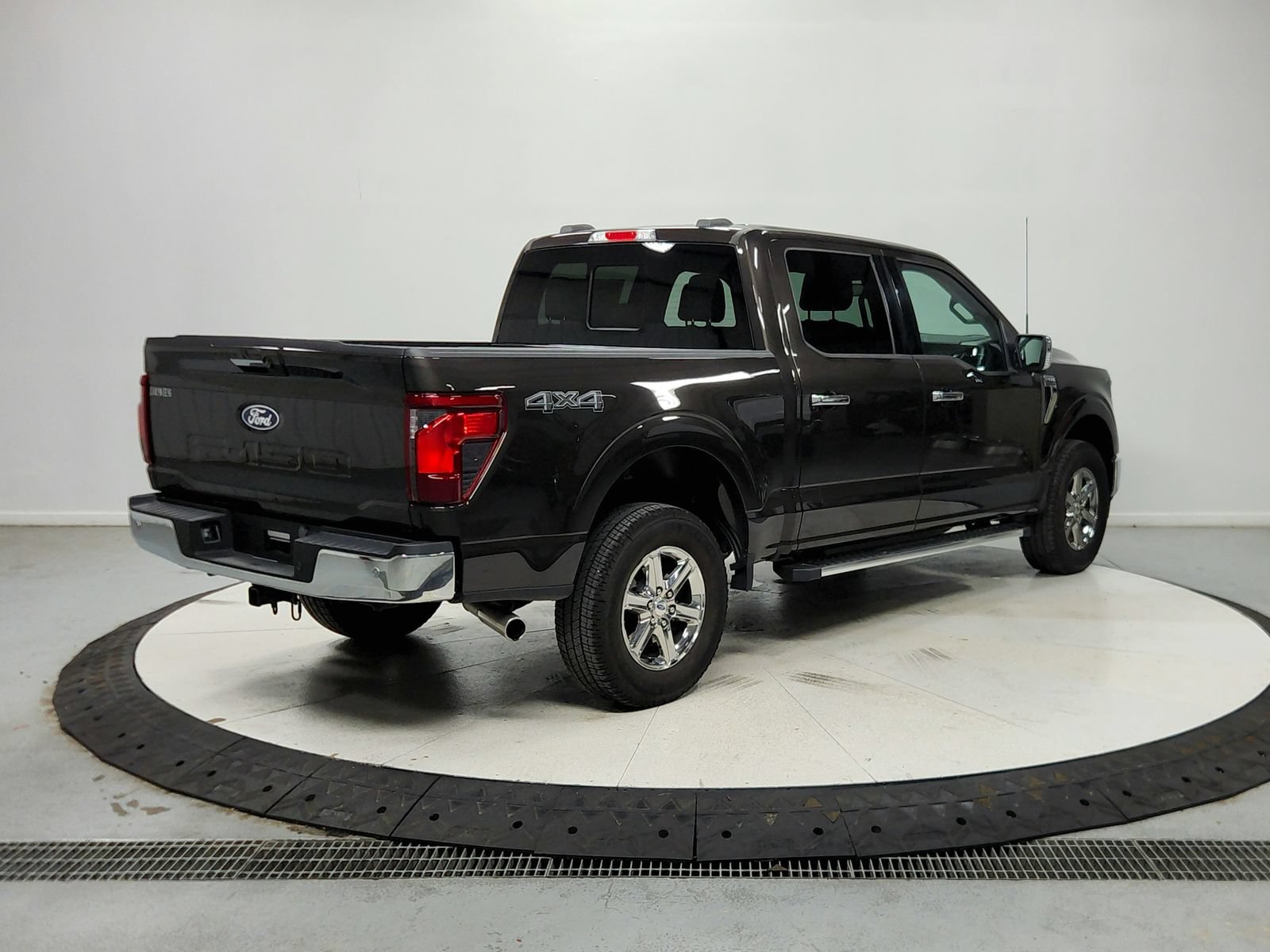 Used 2024 Ford F150 XLT w/ Equipment Group 302A MID AWD/4WD image 8