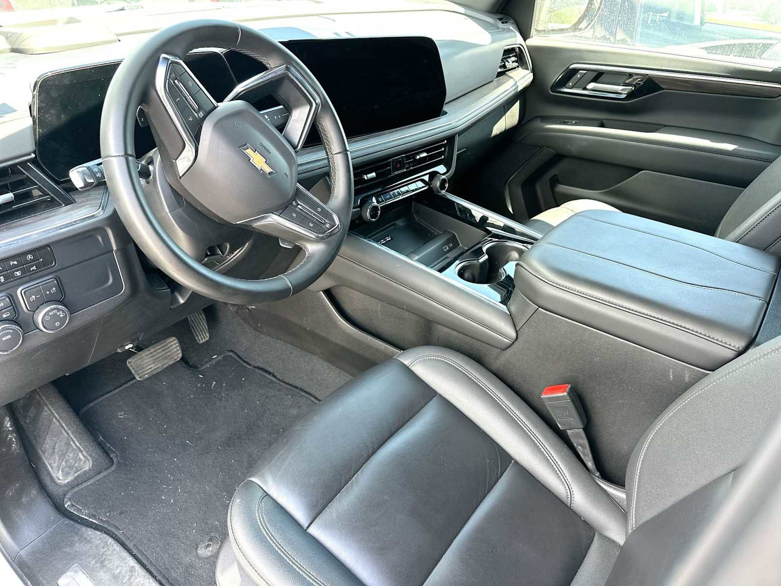 Used 2025 Chevrolet Tahoe LT image 5