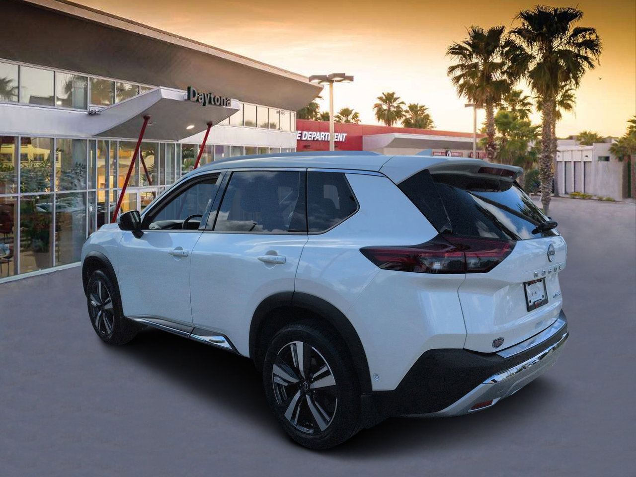Used 2023 Nissan Rogue Platinum w/ Platinum Premium Package FWD image 5