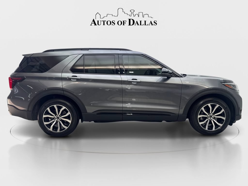 Used 2025 Ford Explorer ST-Line w/ Premium Package RWD image 11