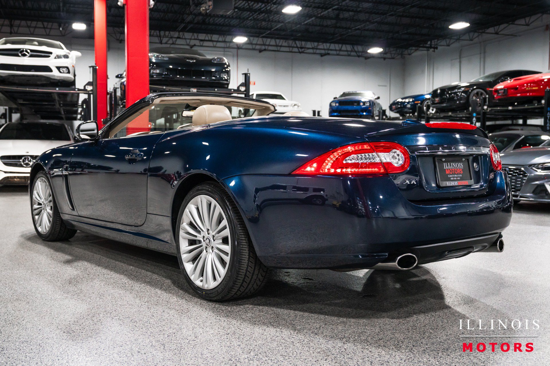 Used 2010 Jaguar XK Convertible RWD image 3