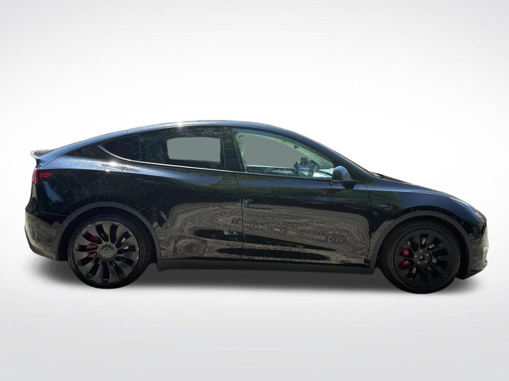 Used 2024 Tesla Model Y Performance AWD/4WD image 2