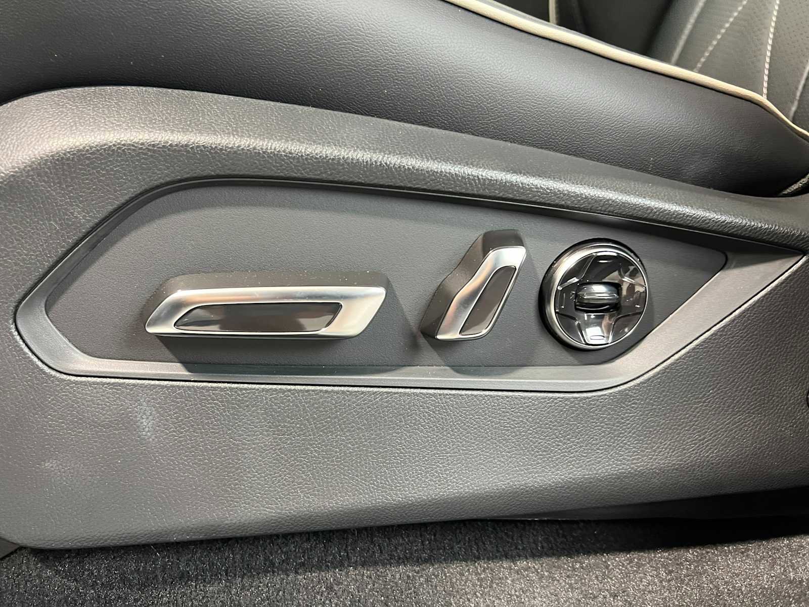 New 2026 Acura MDX SH-AWD w/ Advance Package image 15