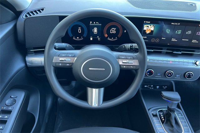 New 2026 Hyundai Kona SE image 14