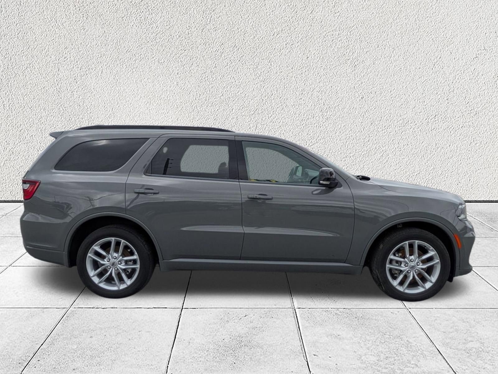 Used 2024 Dodge Durango GT image 2