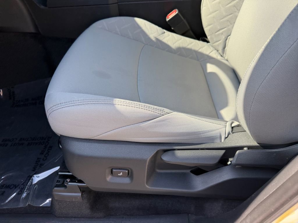 Used 2025 Toyota Tacoma SR5 image 25