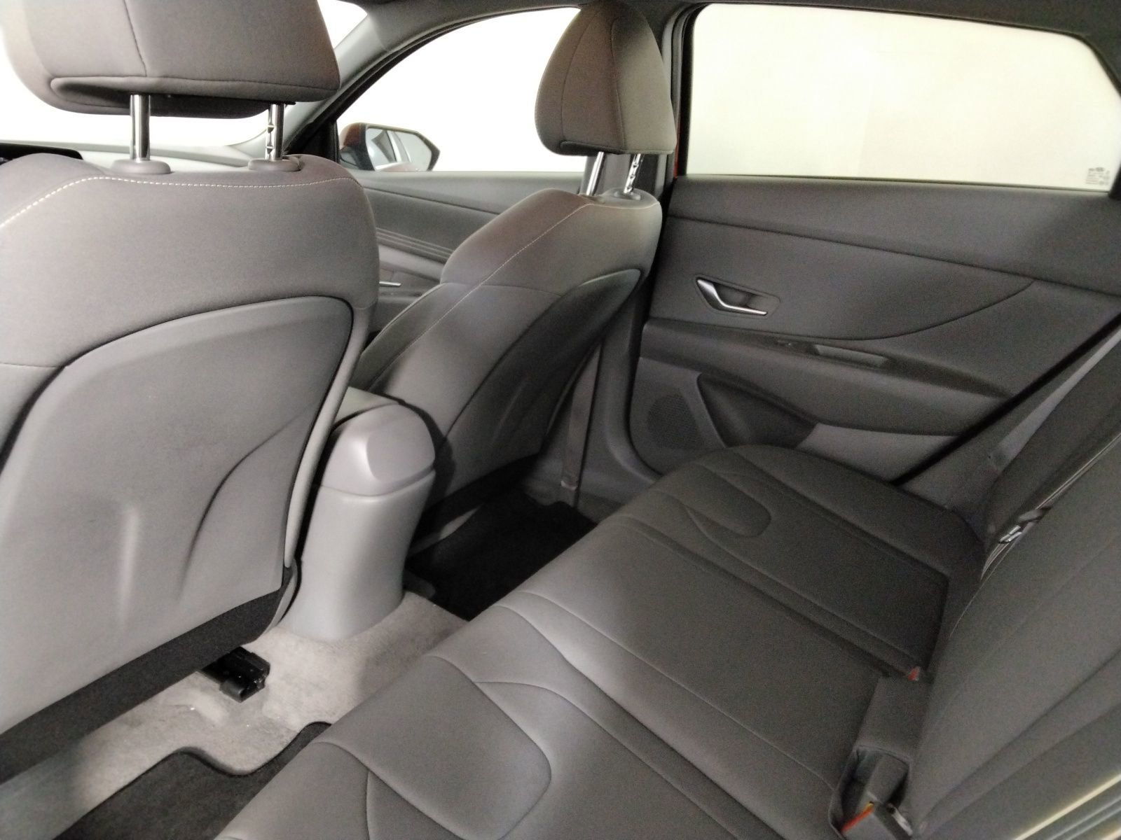 Used 2023 Hyundai Elantra SEL w/ Convenience Package image 26