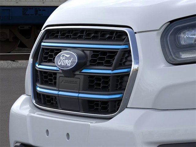 New 2026 Ford E-Transit Low Roof image 20