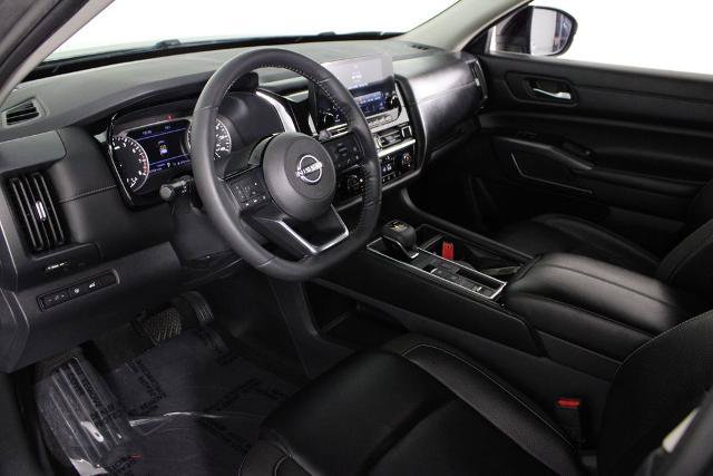 Certified 2023 Nissan Pathfinder SL w/ Black Appearance Package FWD image 20