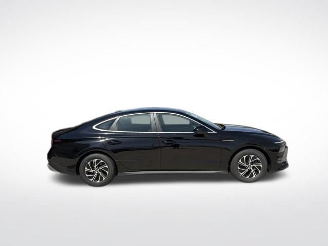 New 2026 Hyundai Sonata Blue FWD image 2