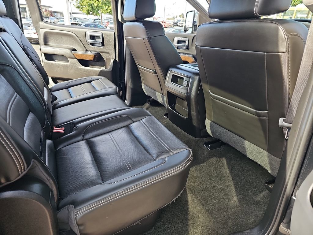 Used 2018 GMC Sierra 2500 Denali w/ Duramax Plus Package image 12
