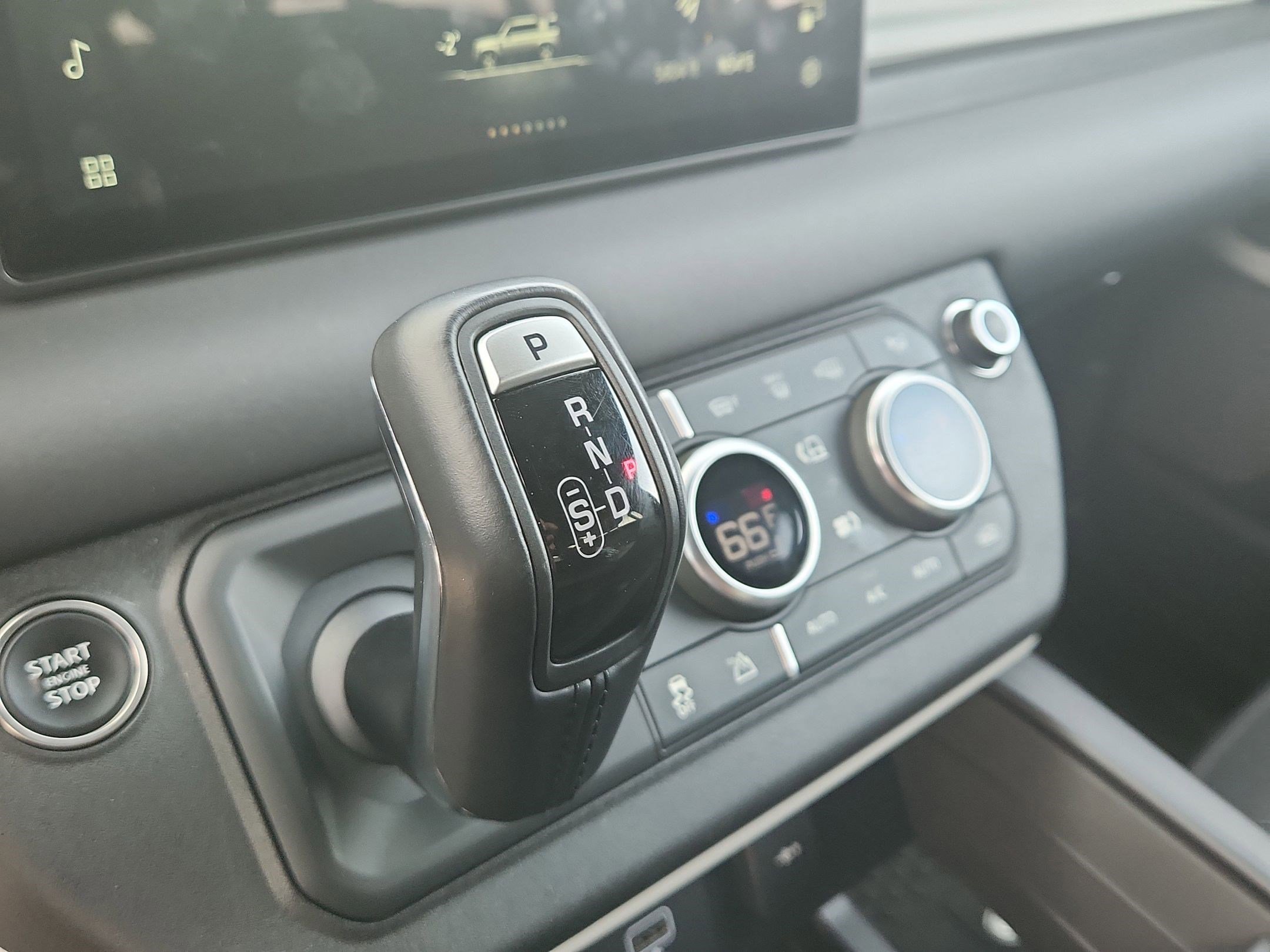 Certified 2024 Land Rover Defender 110 X-Dynamic SE AWD/4WD image 18