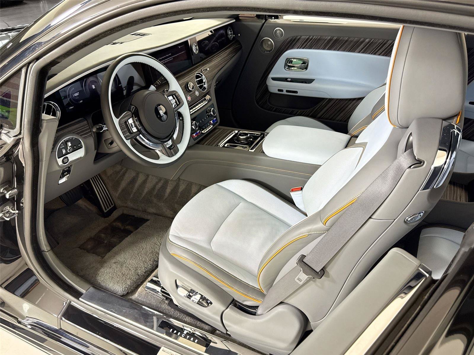Used 2024 Rolls-Royce Spectre w/ Spectre Launch Package AWD/4WD image 13