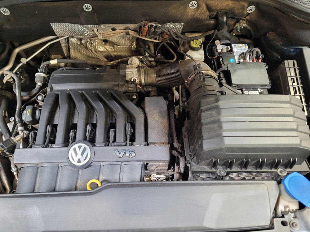 Used 2022 Volkswagen Atlas Cross Sport SE FWD image 30