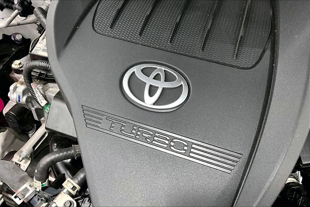 Used 2023 Toyota Highlander L AWD/4WD image 39
