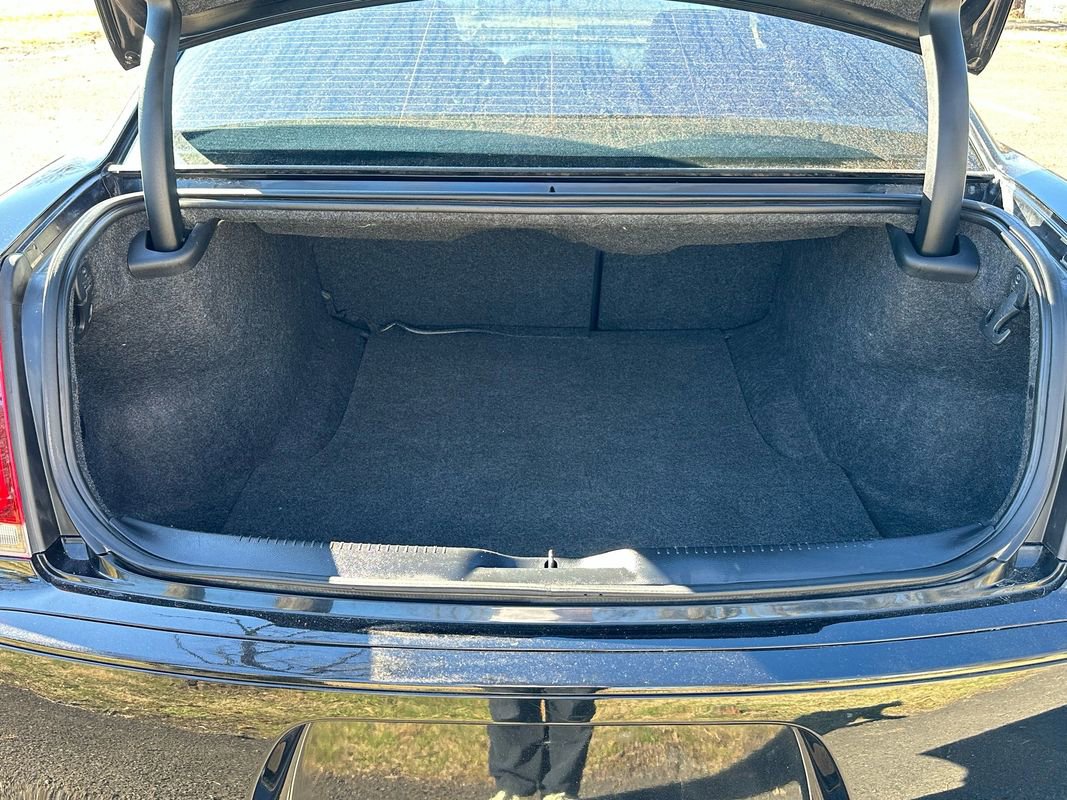 Used 2019 Chrysler 300 S image 28