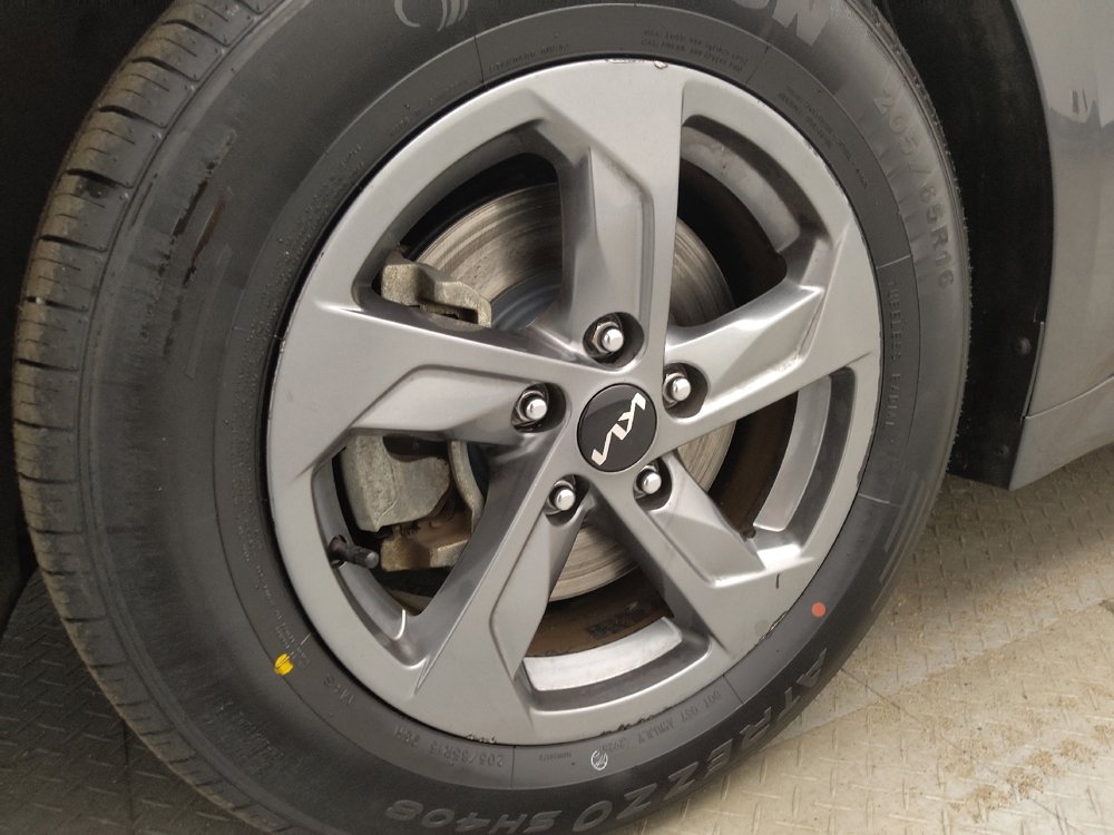 Used 2022 Kia K5 LXS image 31