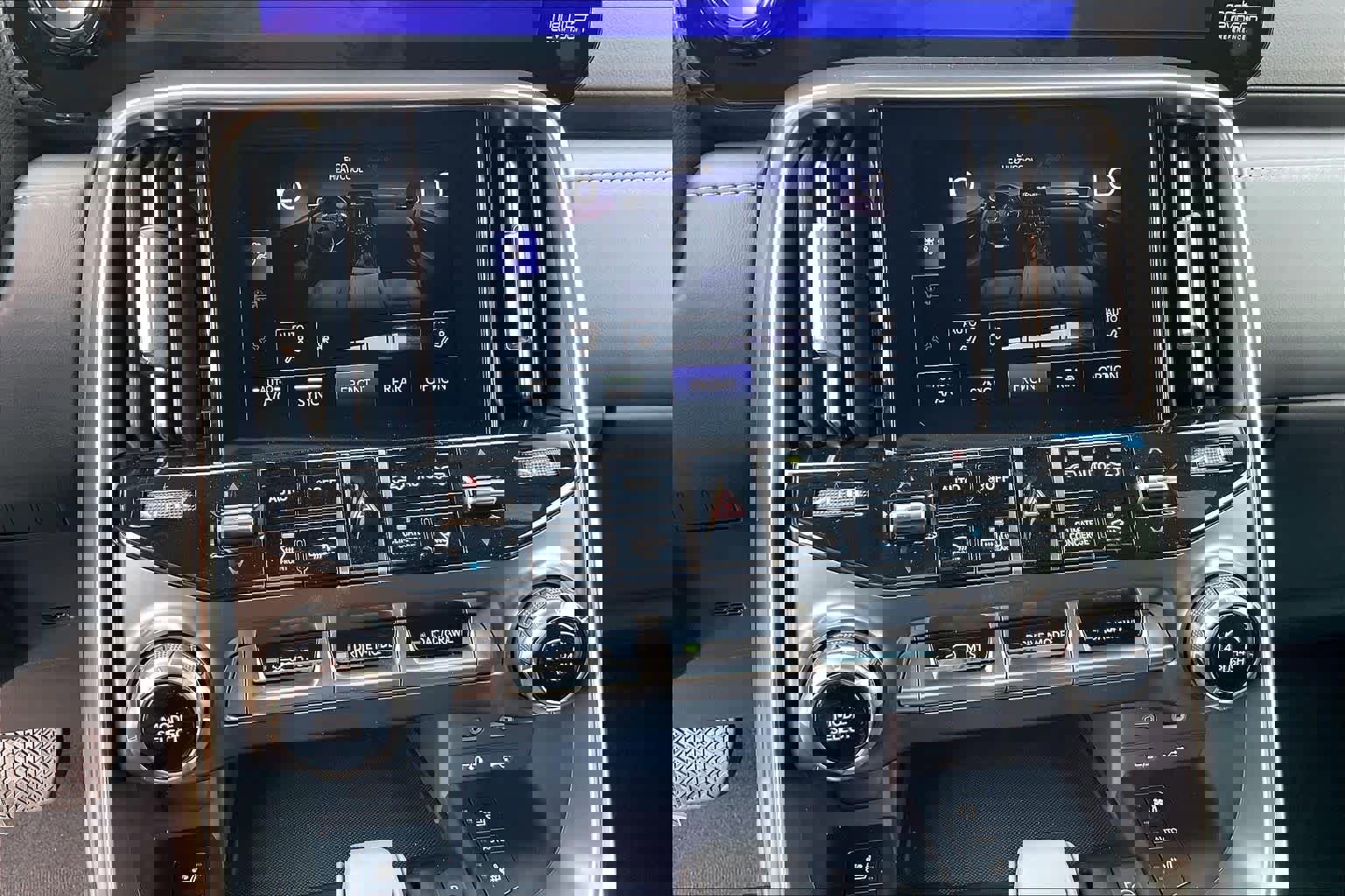 New 2026 Lexus LX 700h Luxury image 13