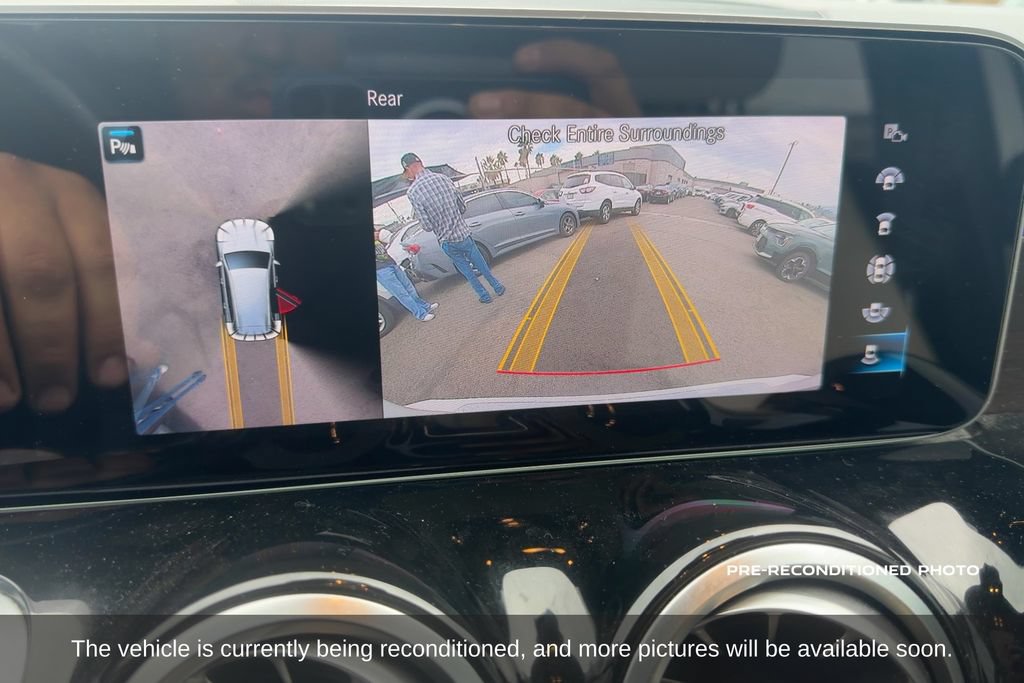 Used 2020 Mercedes-Benz GLB 250 4MATIC image 17
