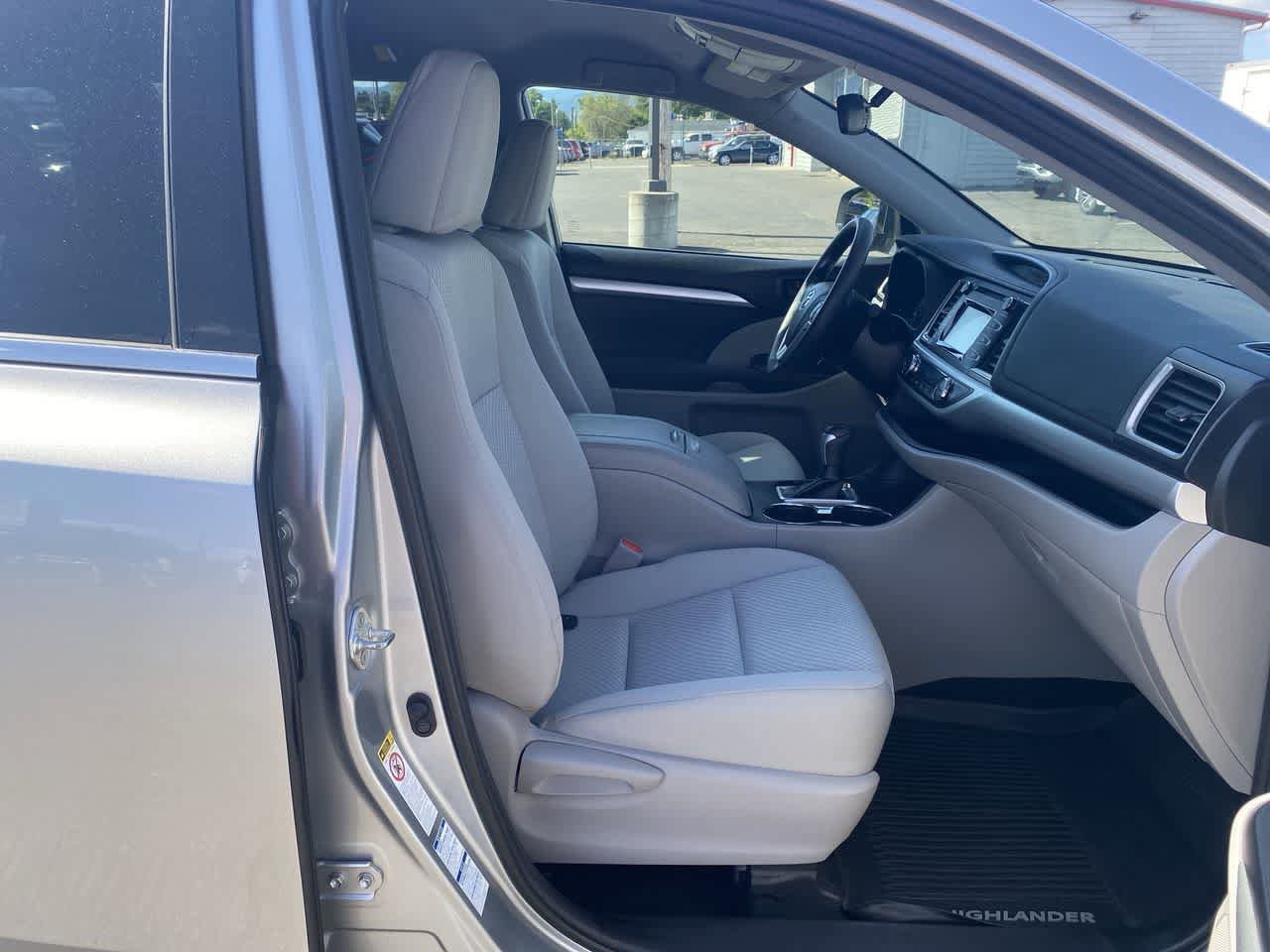 Certified 2019 Toyota Highlander LE AWD/4WD image 24