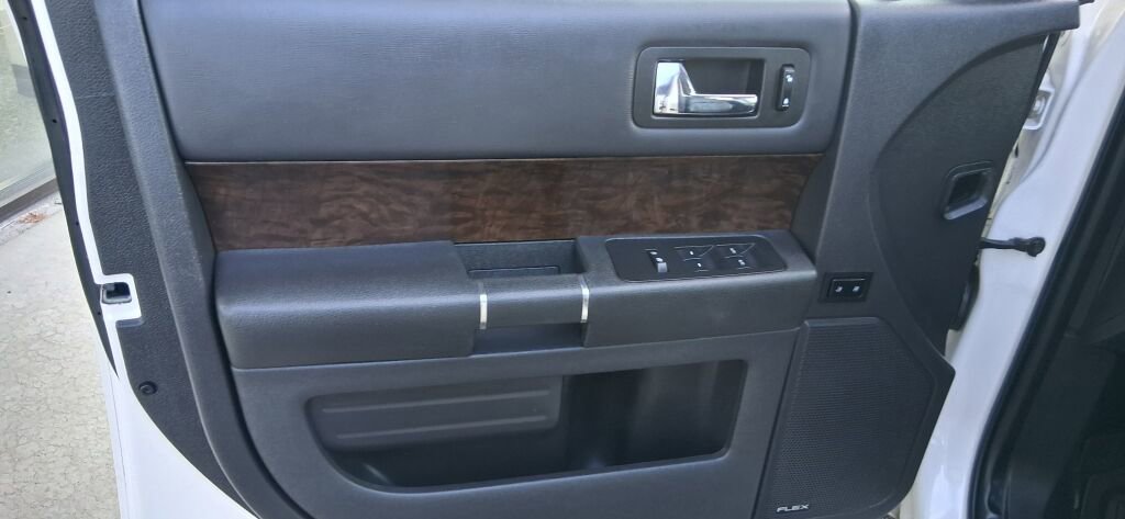 Used 2016 Ford Flex Limited w/ Equipment Group 303A AWD/4WD image 20