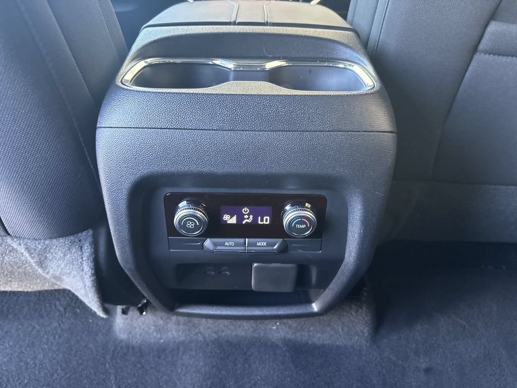 Certified 2025 GMC Acadia Elevation FWD image 21