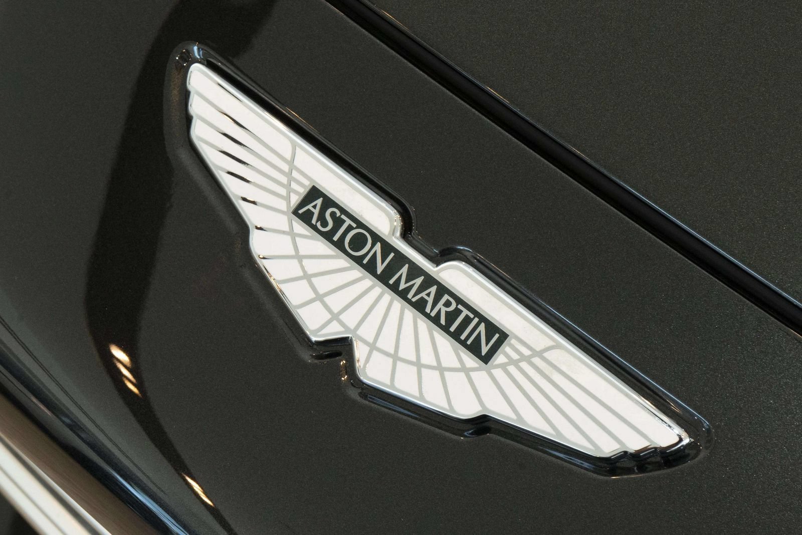 Used 2024 Aston Martin DBX AWD/4WD image 60