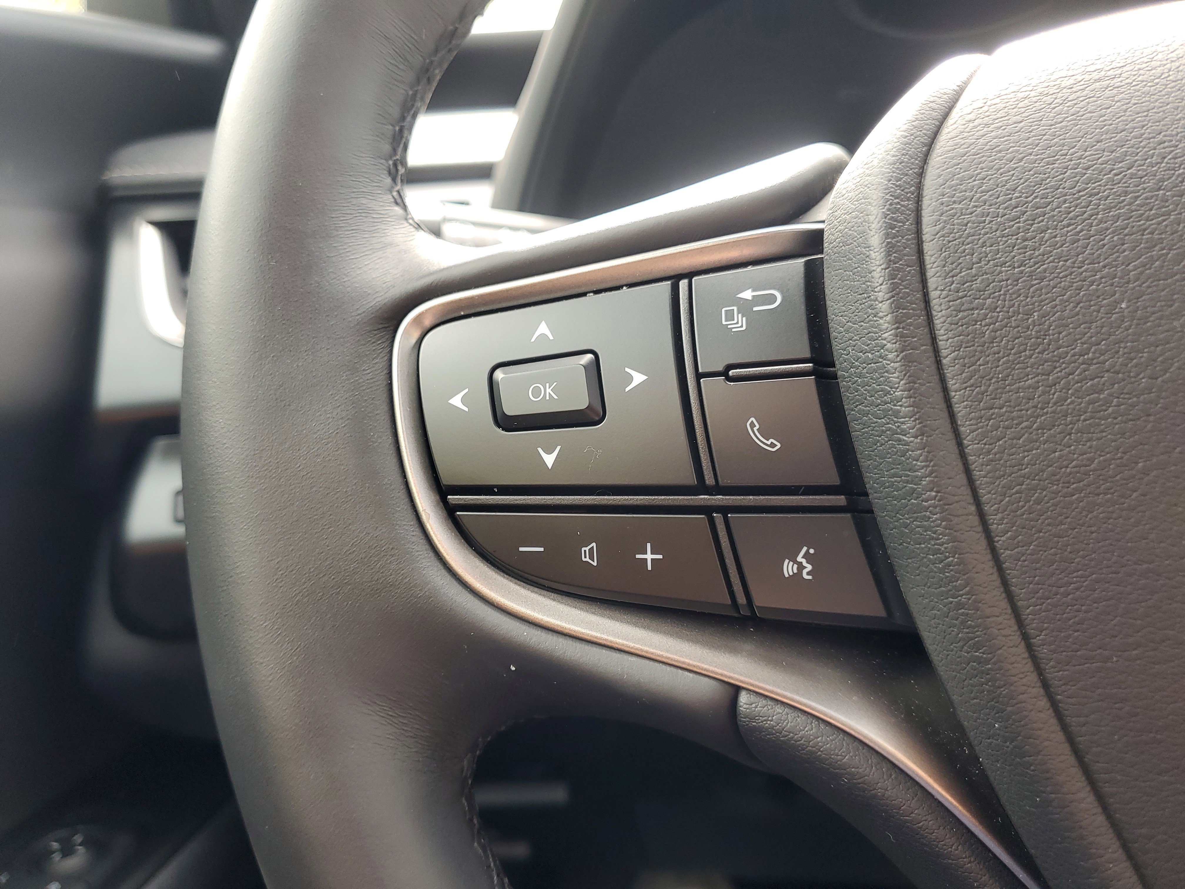 Used 2025 Lexus UX 300h FWD w/ Accessory Package (Z1) image 22