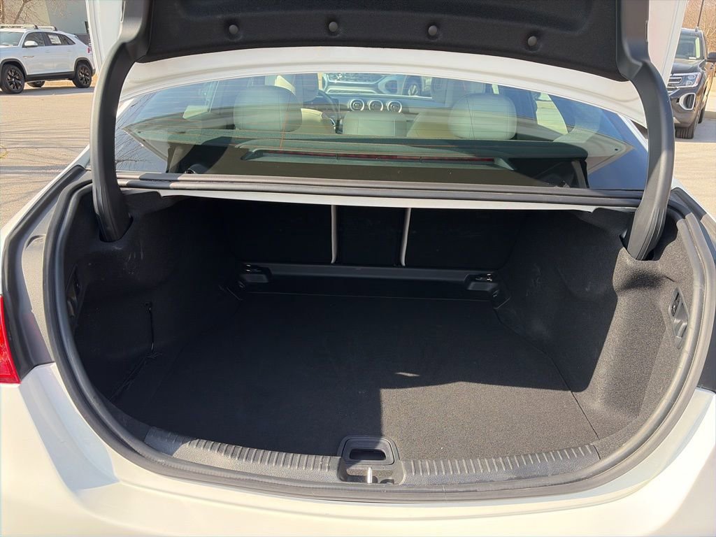 Used 2025 Mercedes-Benz C 300 4MATIC Sedan image 28