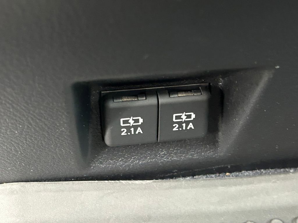 Used 2023 Lexus GX 460 Luxury w/ Sport Design Package AWD/4WD image 24
