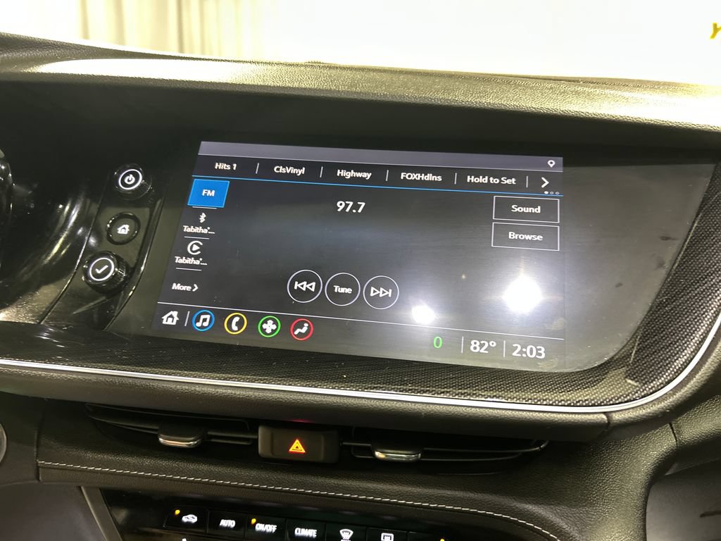 Used 2021 Buick Envision Essence AWD/4WD image 17